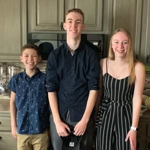 Meet your Posher, Alexis